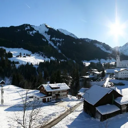 מלון Adler Garni 3*