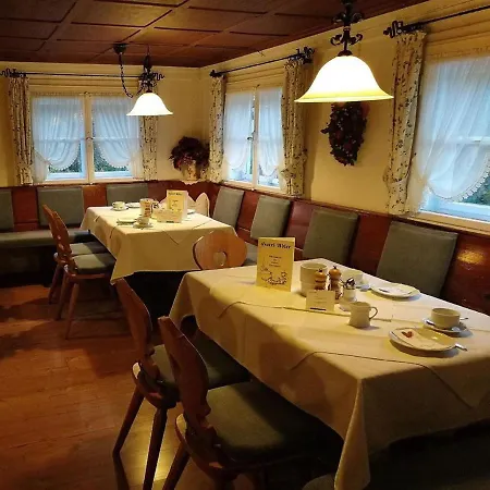 Adler Garni Hotel