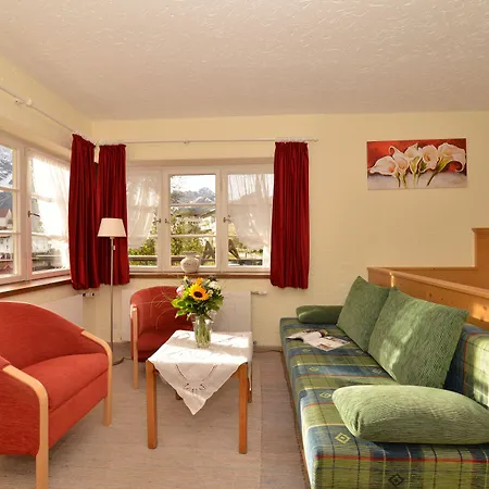 Adler Garni מלון