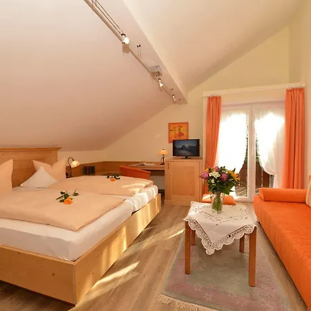 Adler Garni Hotel