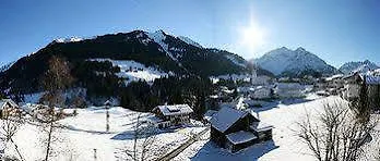 Adler Garni 3*