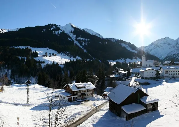 Hotel Adler Garni 3*